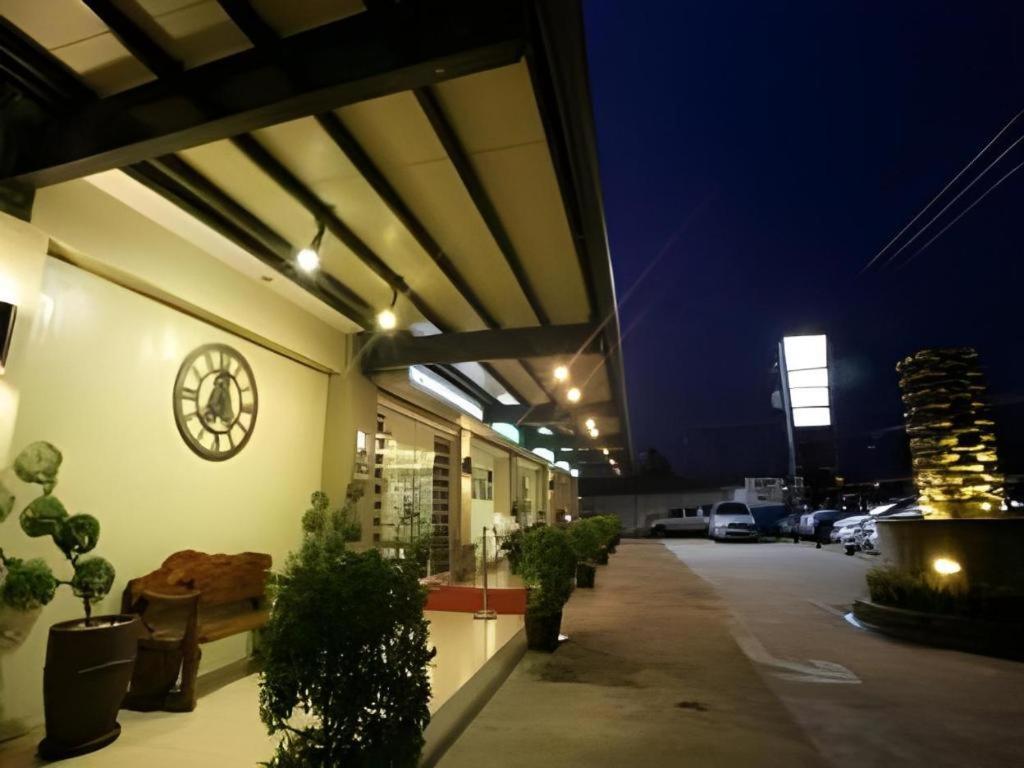 L Square Hotel Tarlac City Exterior foto